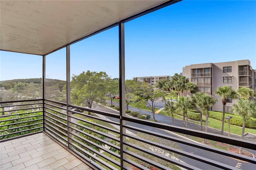 COLONY POINT - Residential