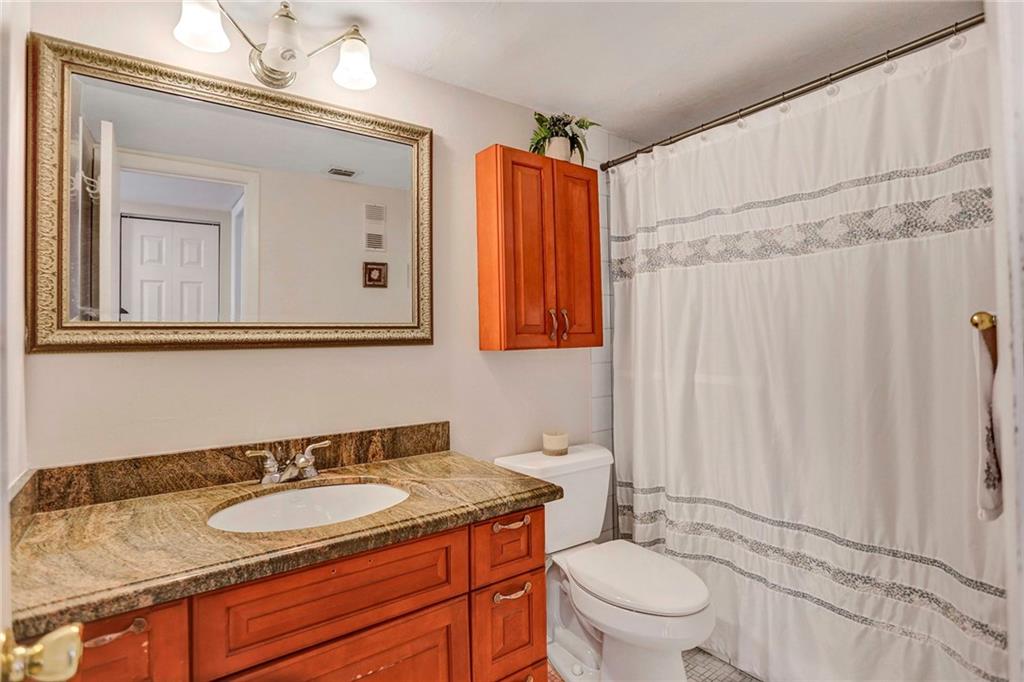 COLONY POINT - Residential