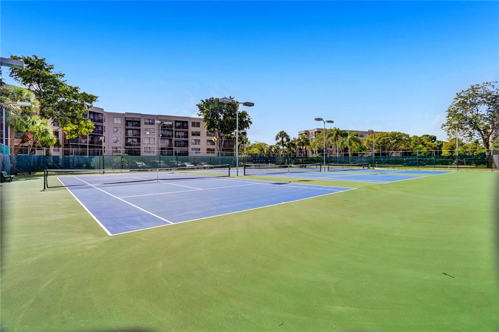 COLONY POINT - Residential