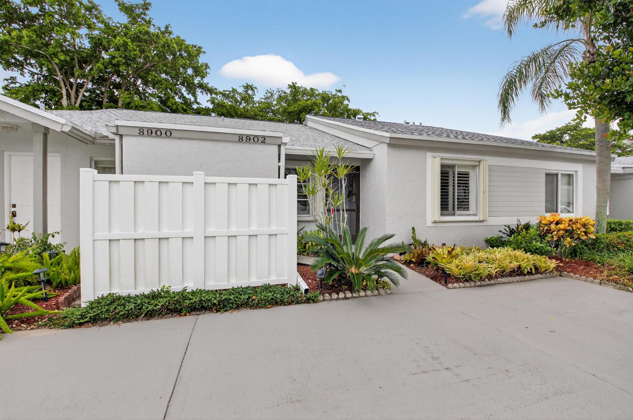 8902 Meadowlark Way