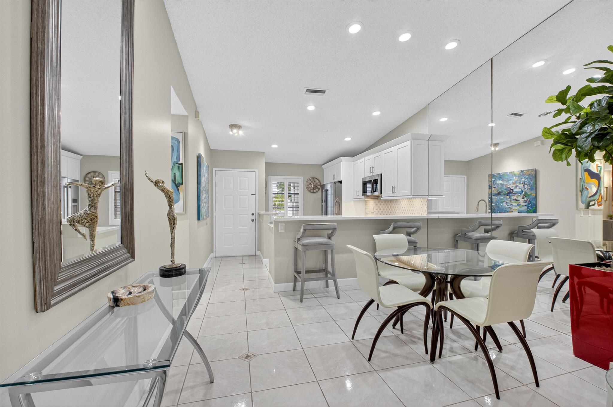 8902 Meadowlark Way