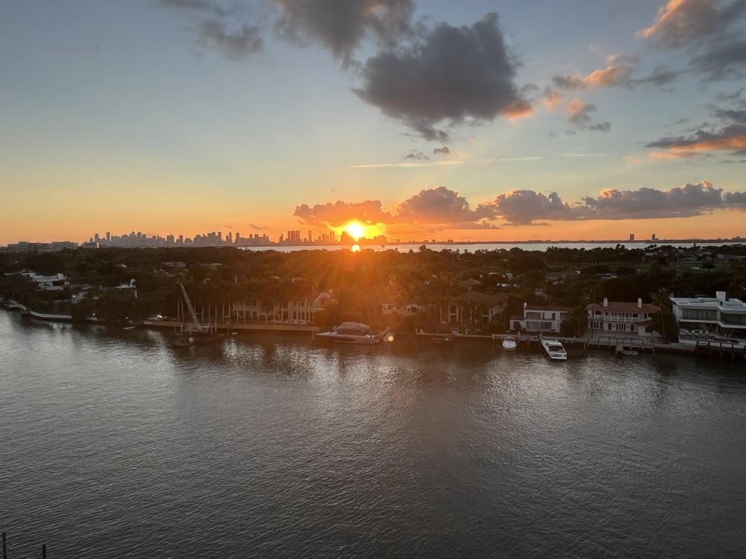 5600 CONDO - Residential Lease