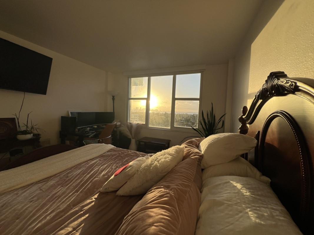 5600 CONDO - Residential Lease