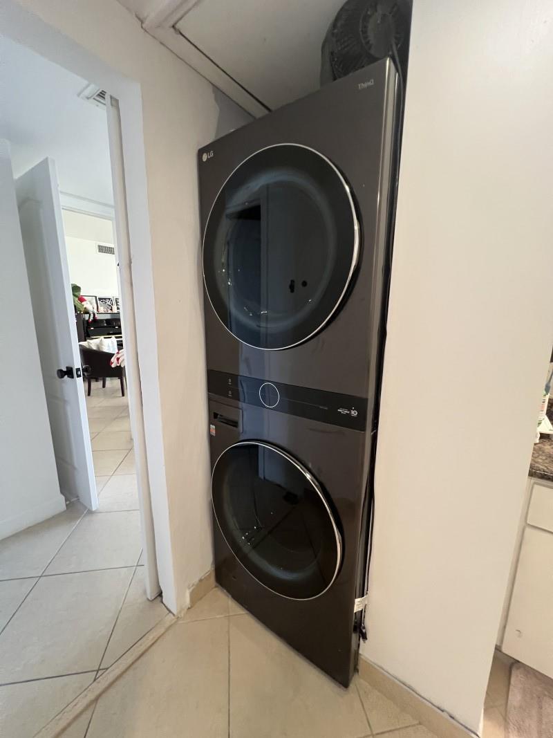 5600 CONDO - Residential Lease