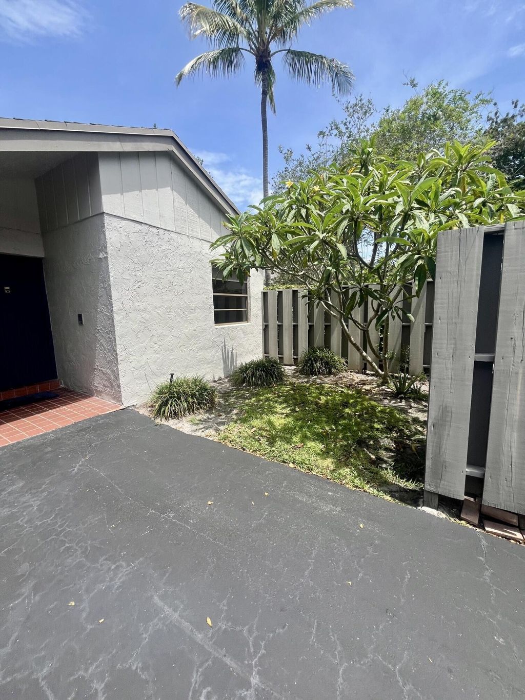 Photo of 491 Deer Creek Wildwood Ln Lane E, Deerfield Beach, FL 33442 (MLS # B26035202)