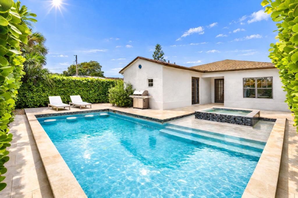 Photo of 7606 S Olive Avenue, West Palm Beach, FL 33405 (MLS # R11168274)