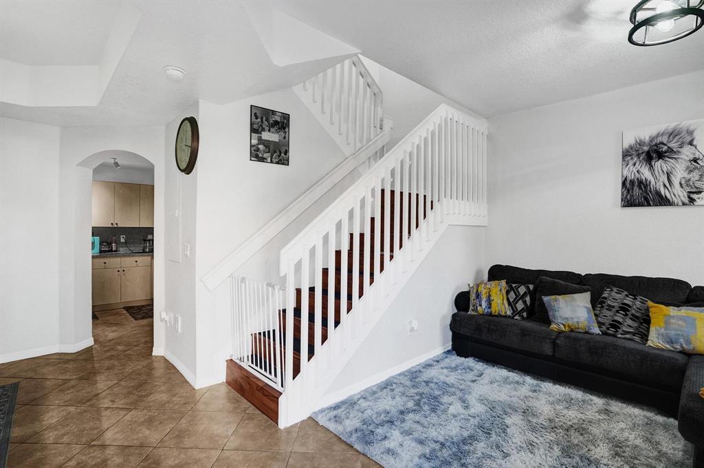 VILLAS AT HARBOR ISLES CONDO - Residential