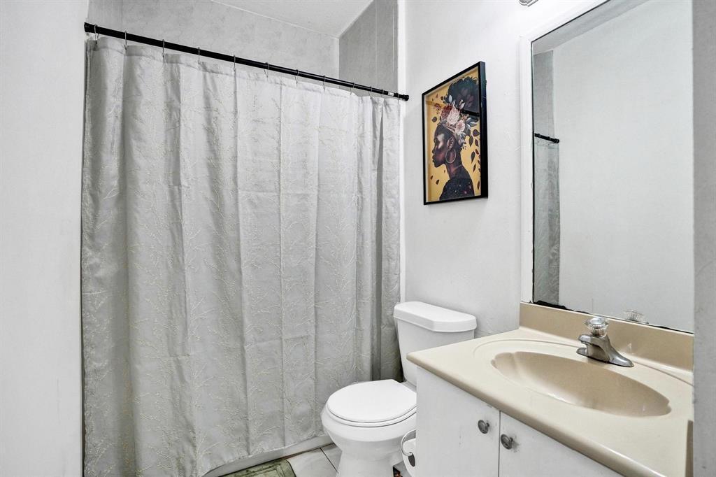 VILLAS AT HARBOR ISLES CONDO - Residential