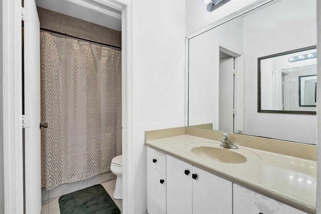 VILLAS AT HARBOR ISLES CONDO - Residential