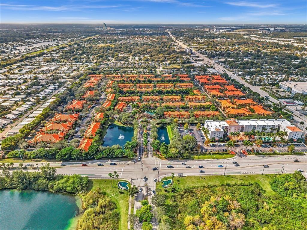 VILLAS AT HARBOR ISLES CONDO - Residential