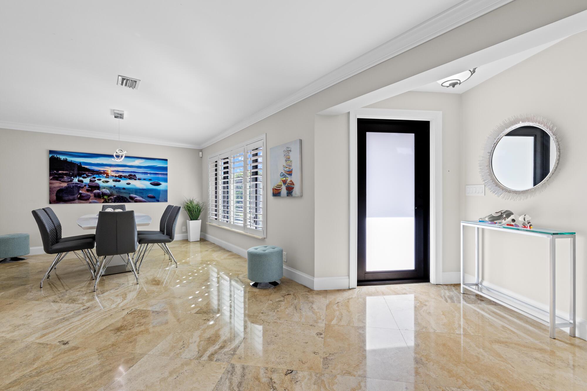 LAKE FLORESTA PARK - Residential