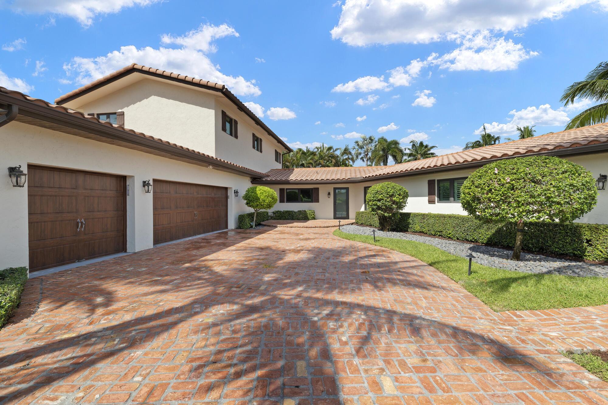 LAKE FLORESTA PARK - Residential