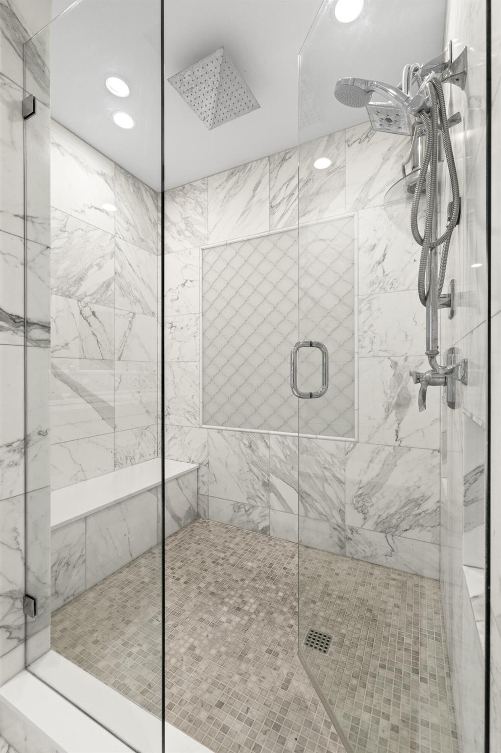 LAKE FLORESTA PARK - Residential