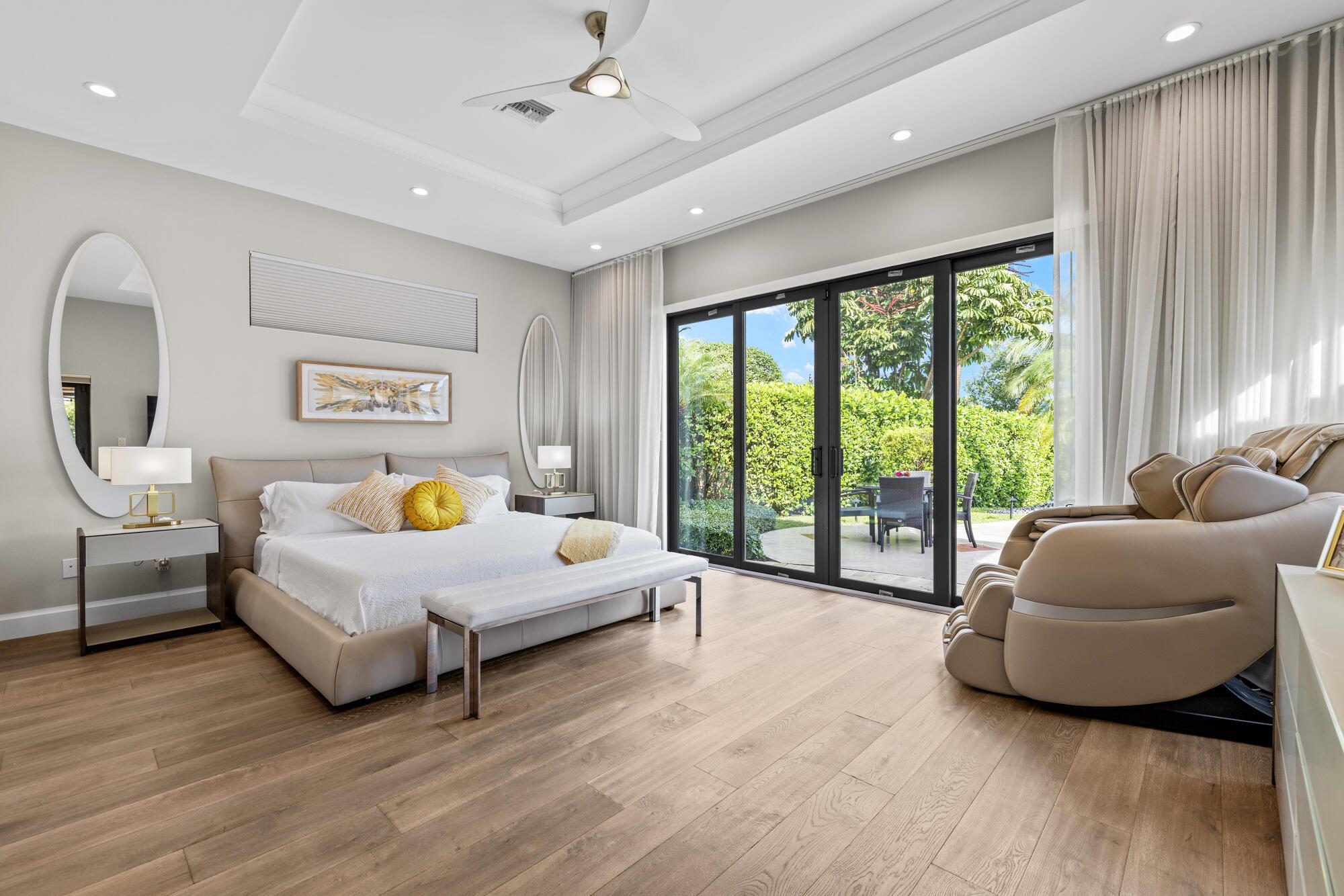 LAKE FLORESTA PARK - Residential