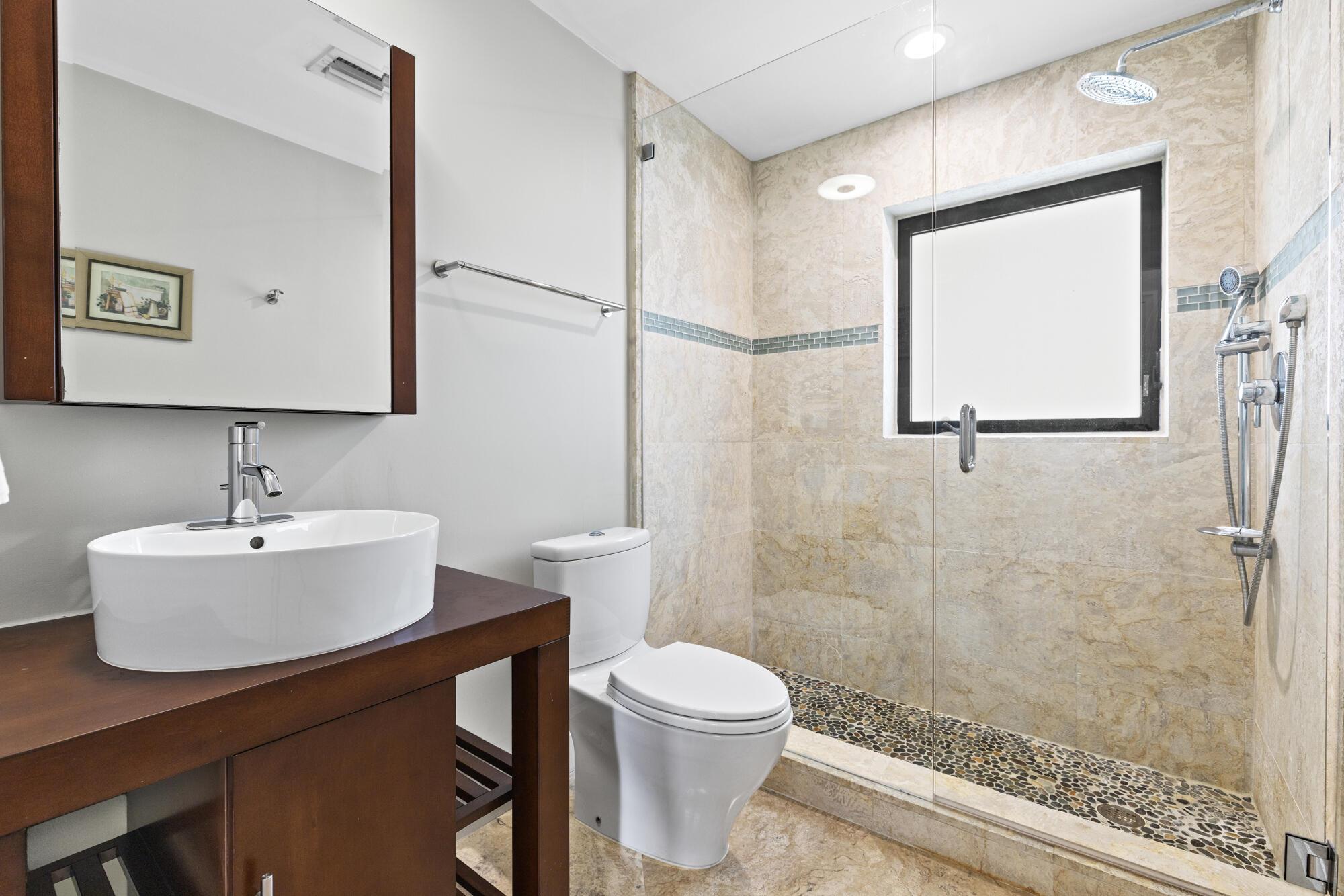 LAKE FLORESTA PARK - Residential