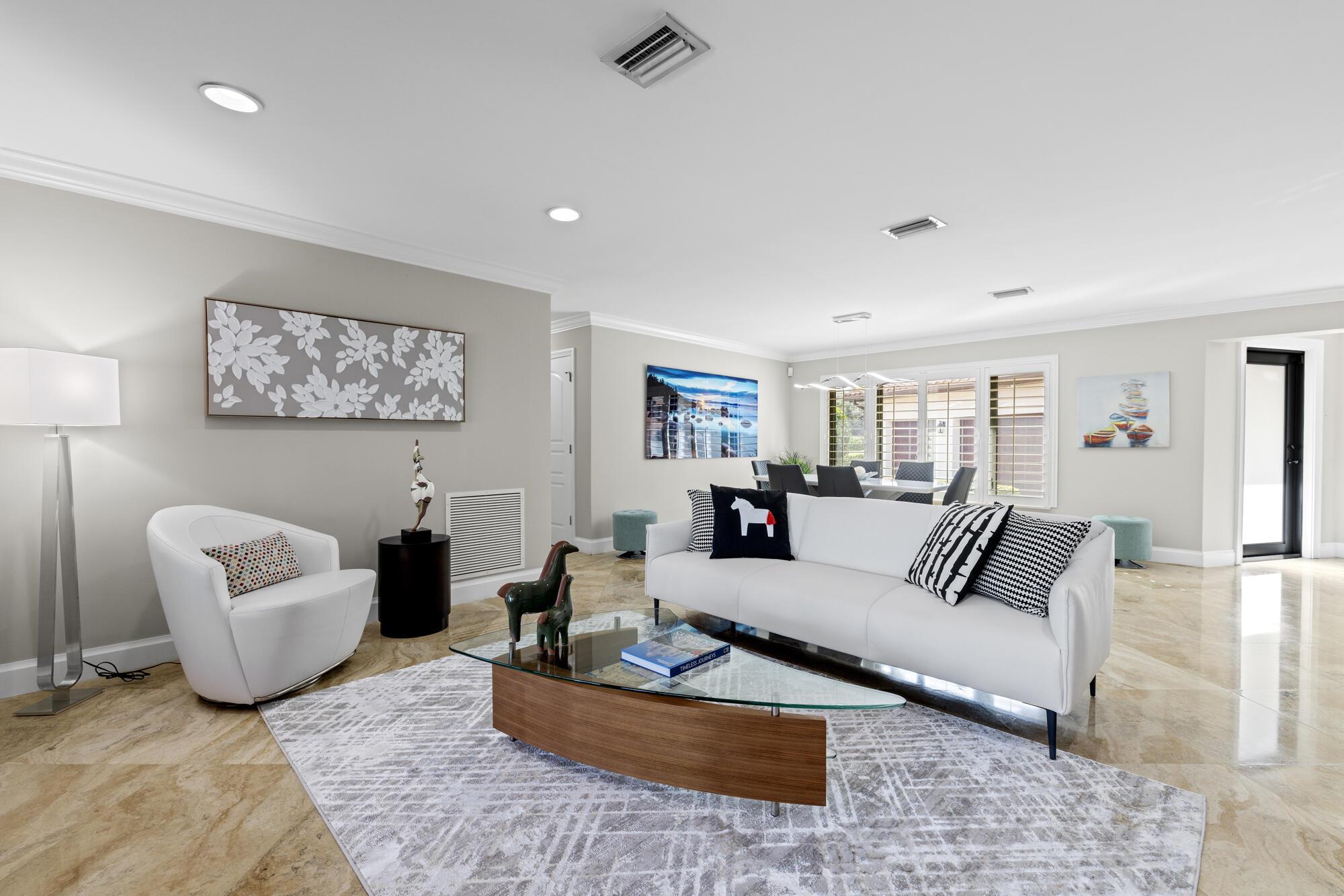 LAKE FLORESTA PARK - Residential