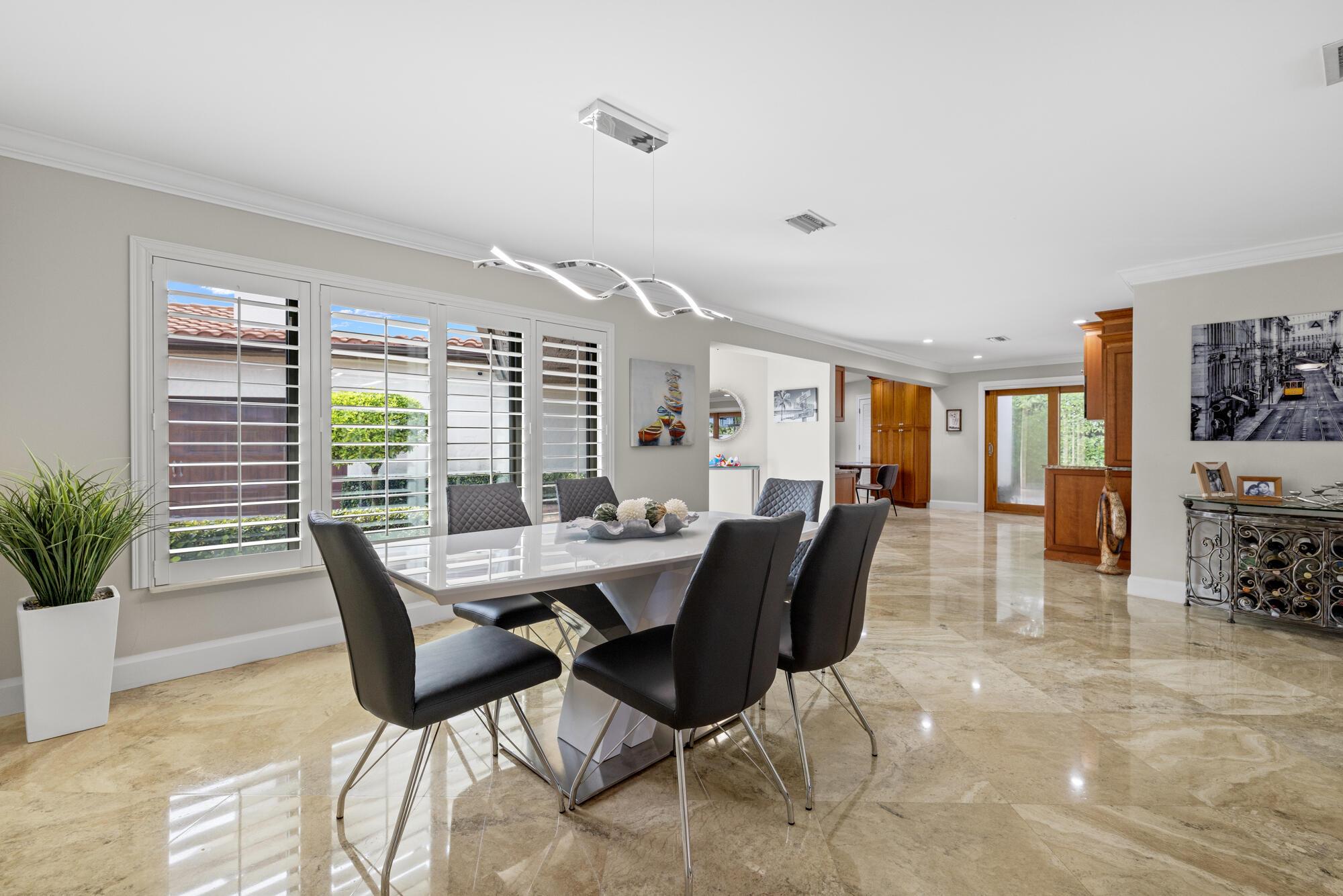 LAKE FLORESTA PARK - Residential