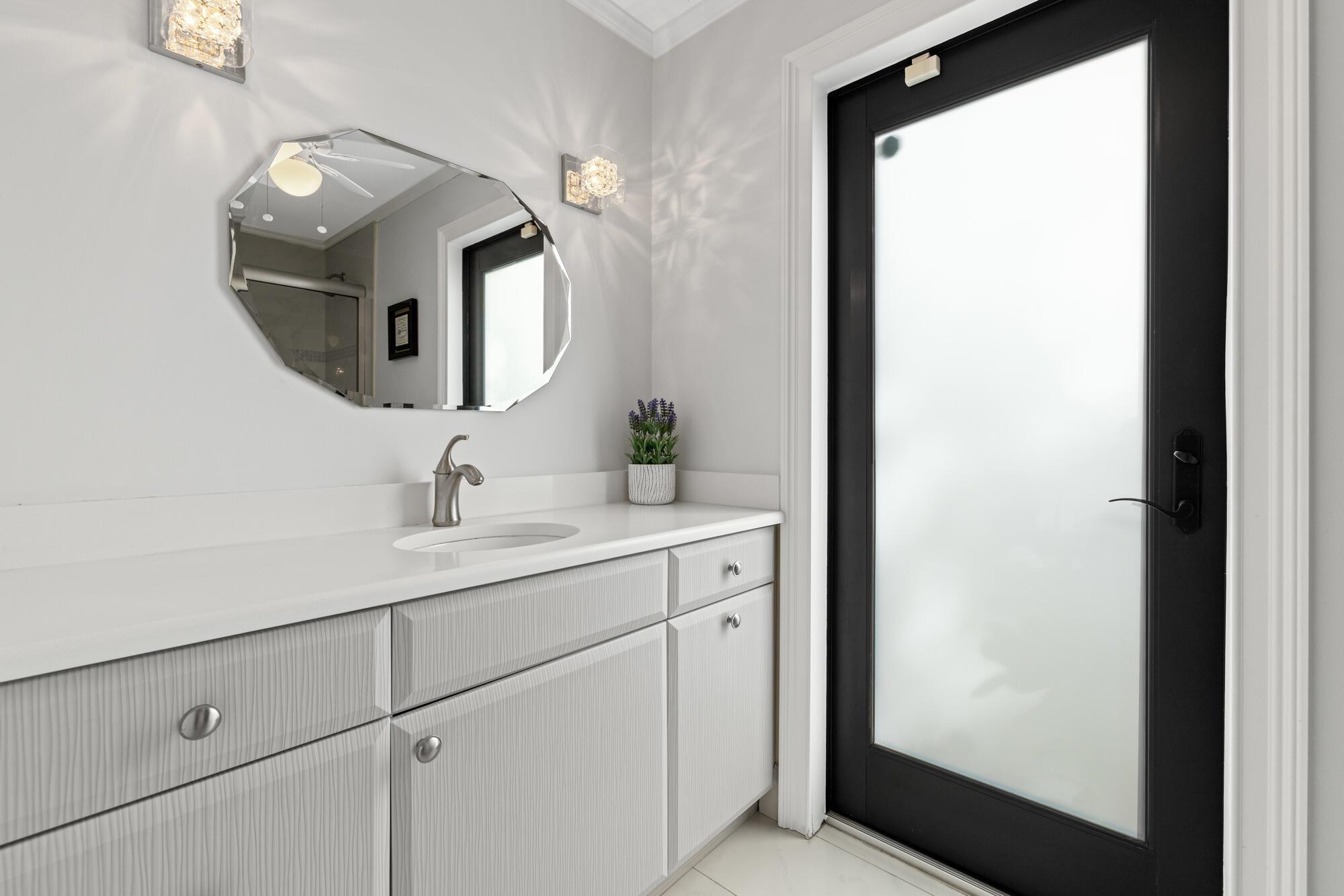 LAKE FLORESTA PARK - Residential