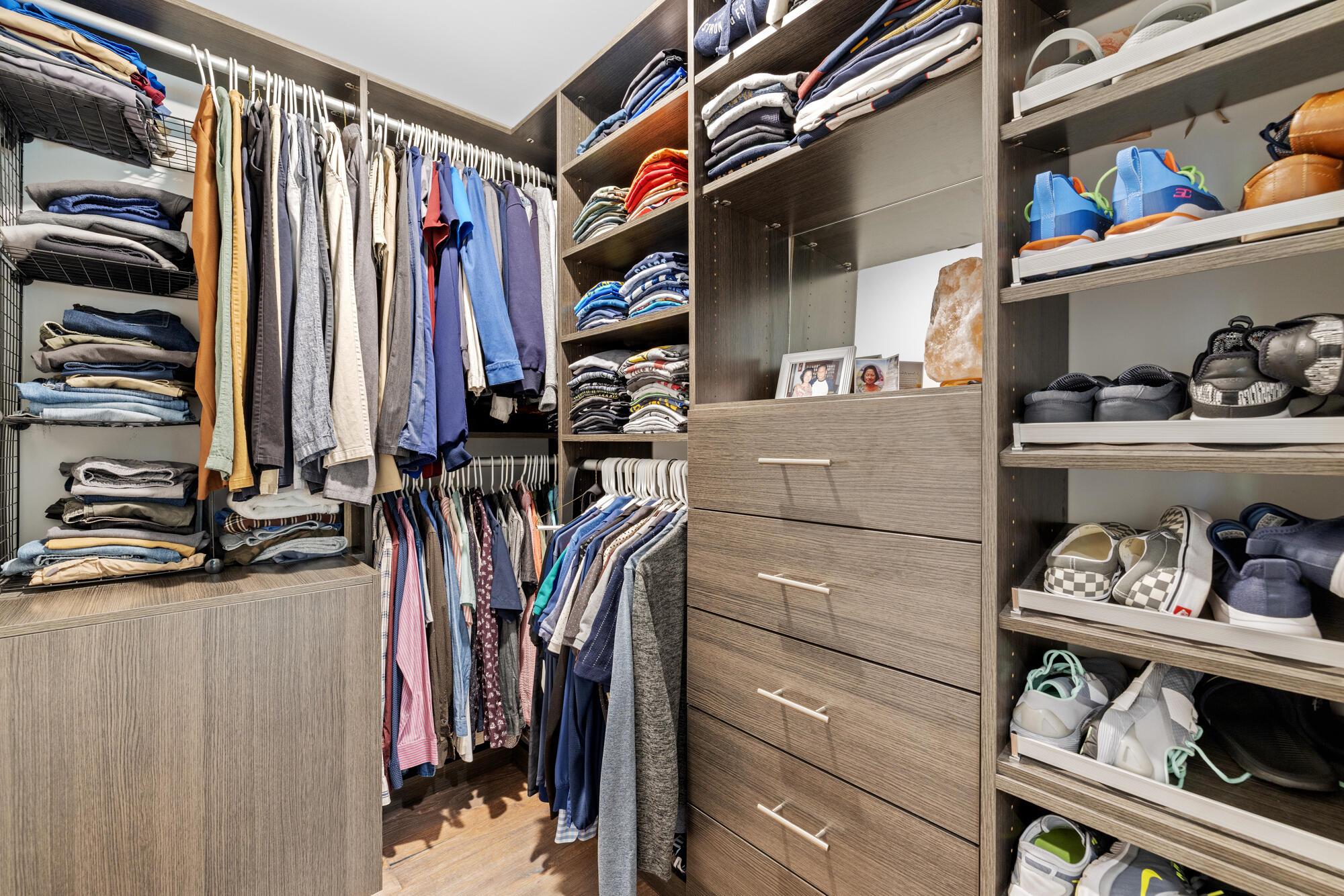 LAKE FLORESTA PARK - Residential