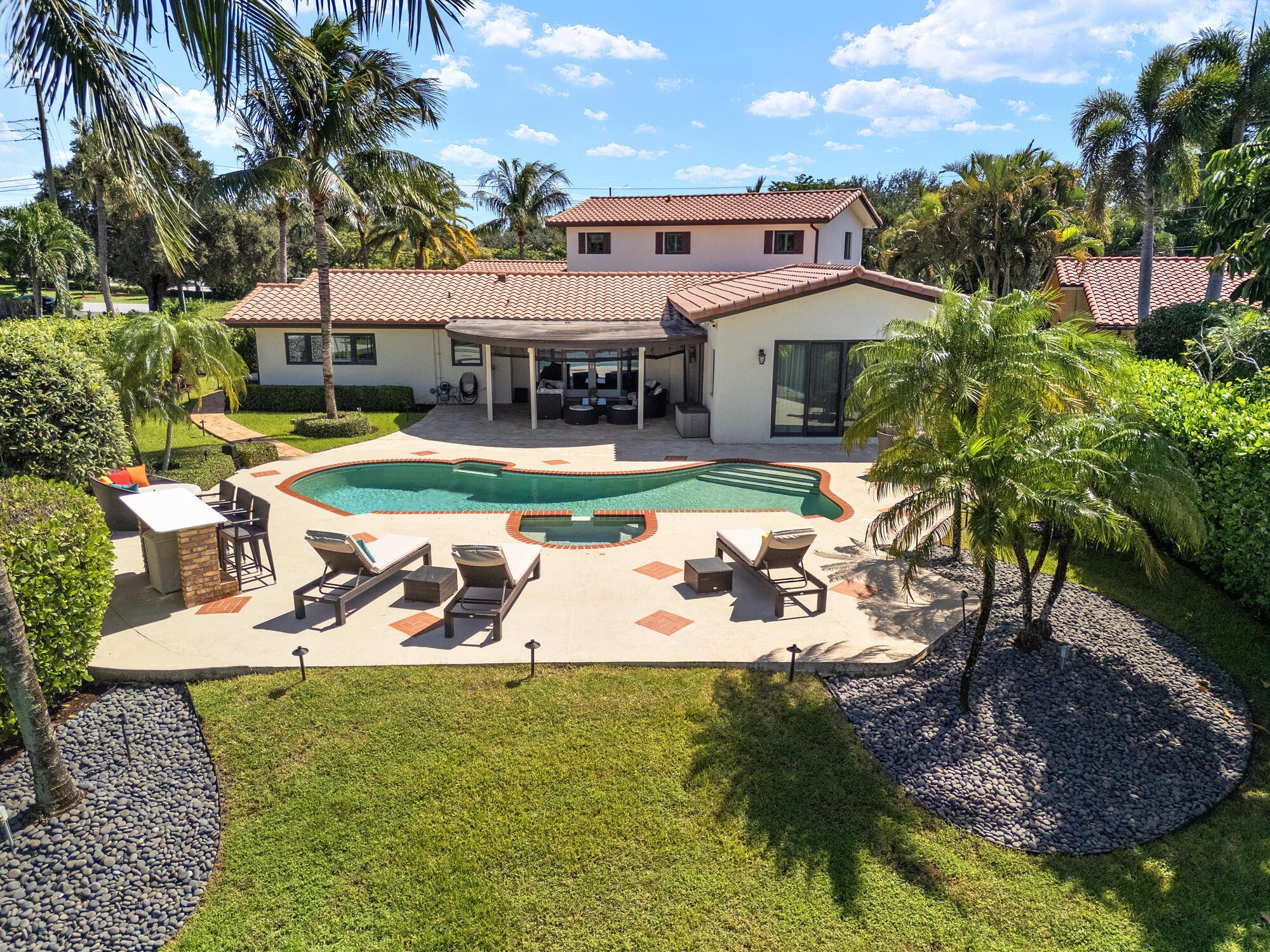 LAKE FLORESTA PARK - Residential