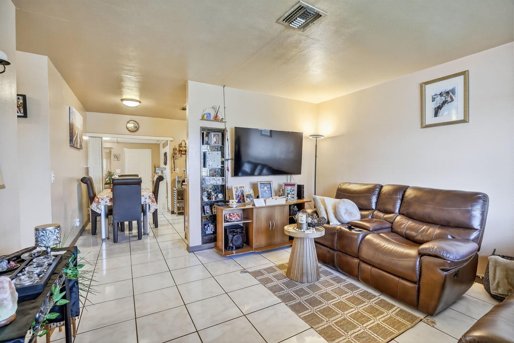 Broadview Country Club Es - Residential