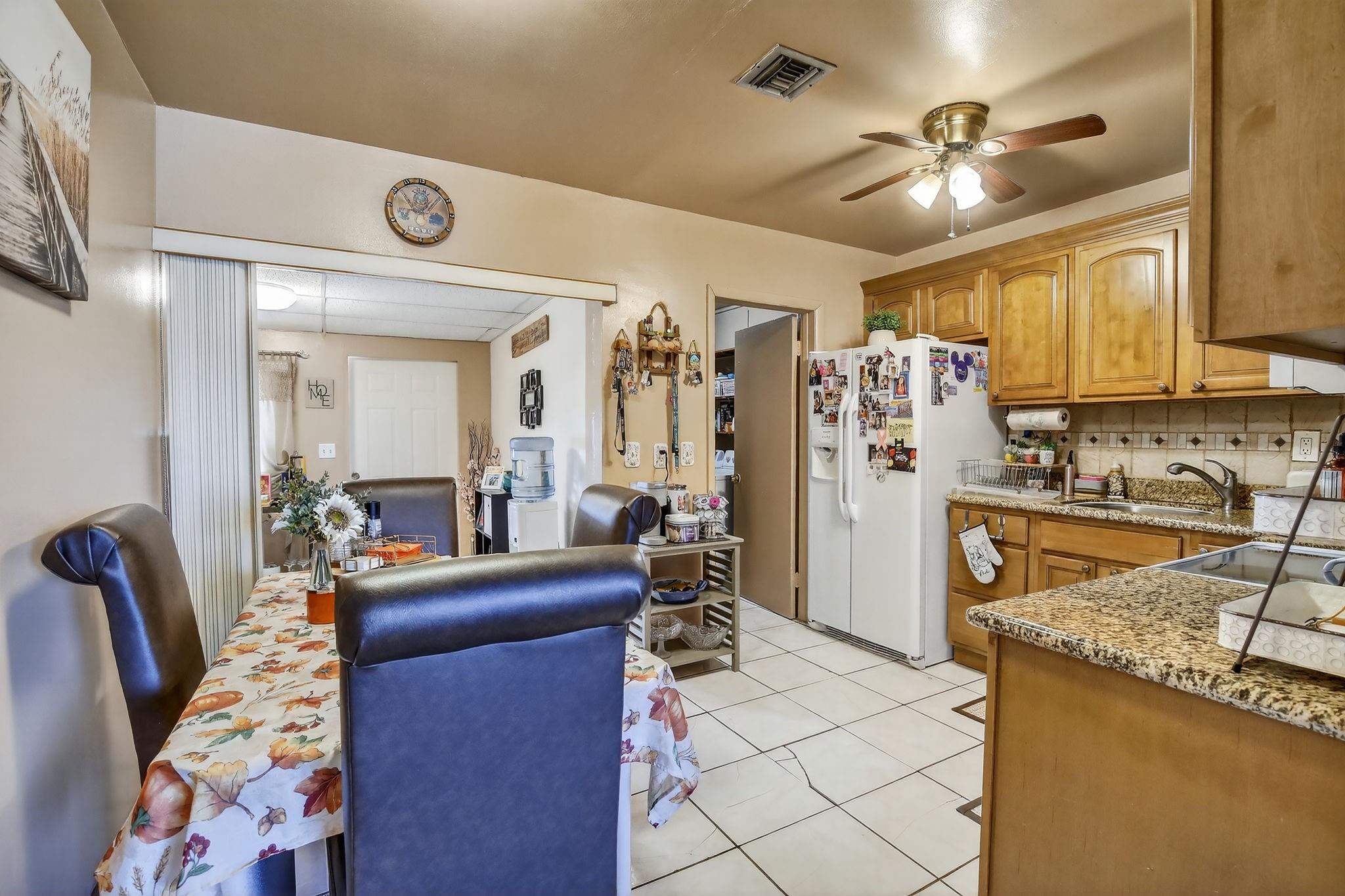 Broadview Country Club Es - Residential