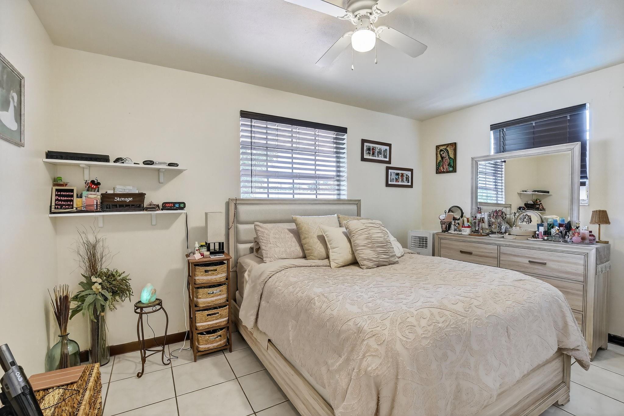 Broadview Country Club Es - Residential