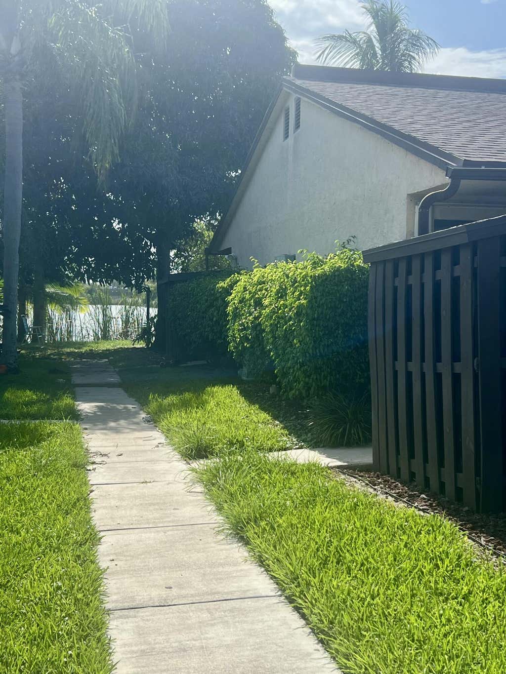 Photo of 3104 Waterview Circle, Palm Springs, FL 33461 (MLS # B26051898)