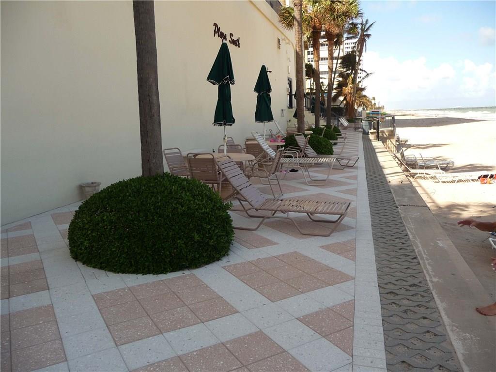 PLAZA SOUTH - Residential