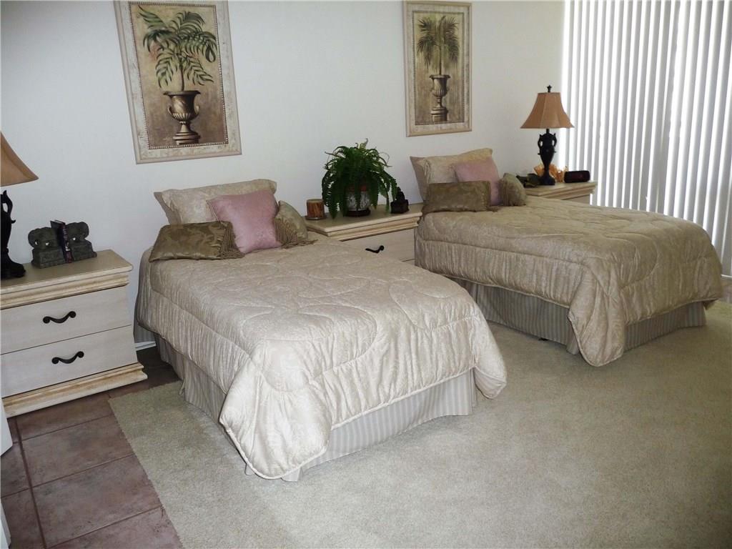 PLAZA SOUTH - Residential
