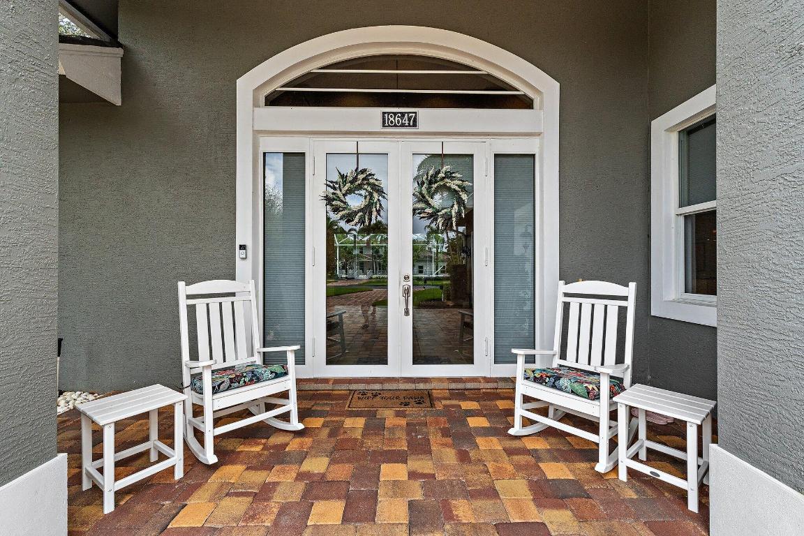 18647 SE Lakeside Way