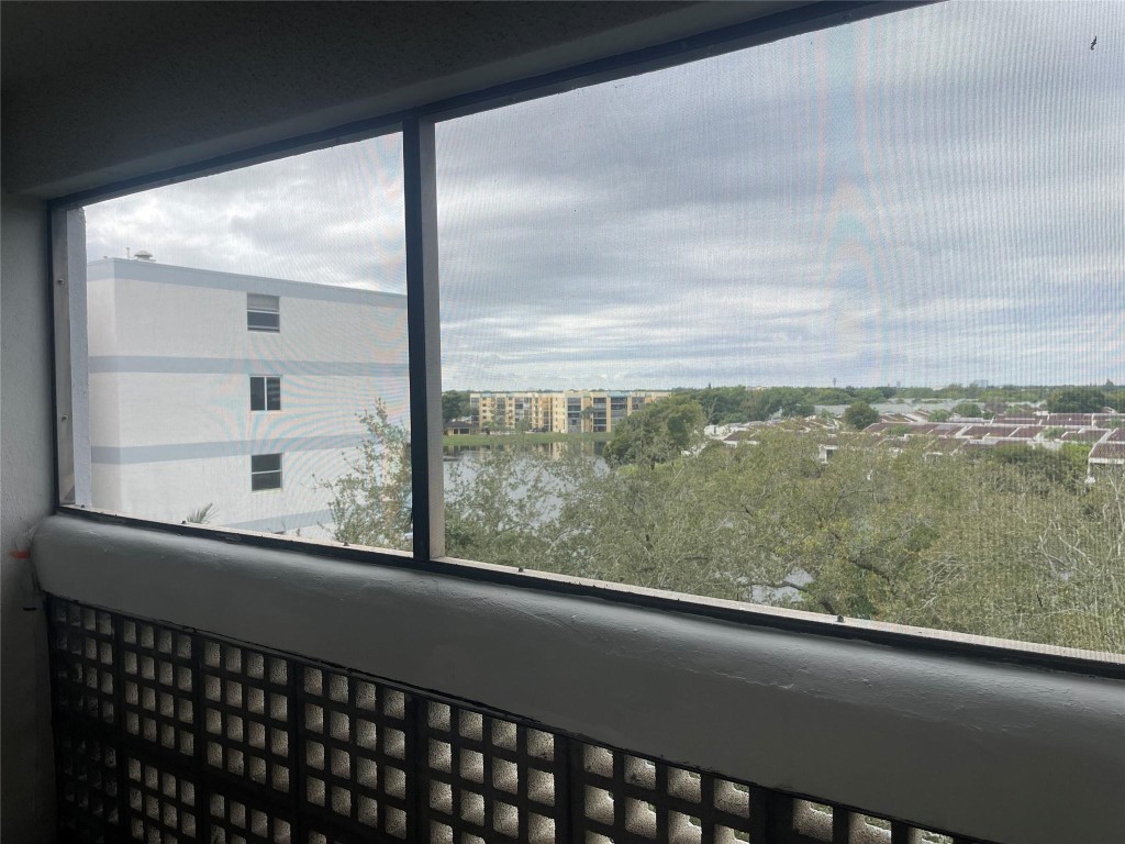 Lakes of Inverrary - Residential