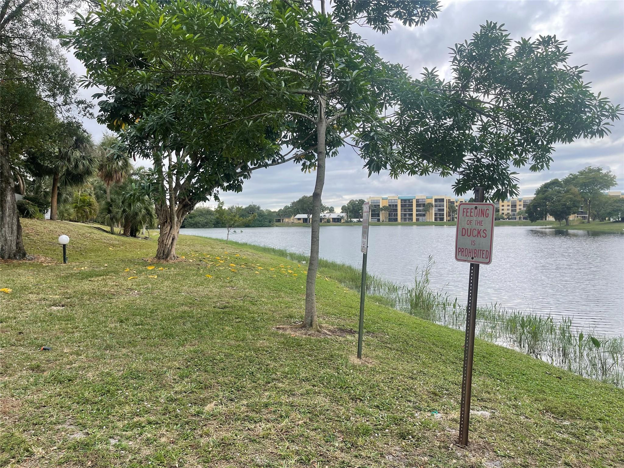 Lakes of Inverrary - Residential