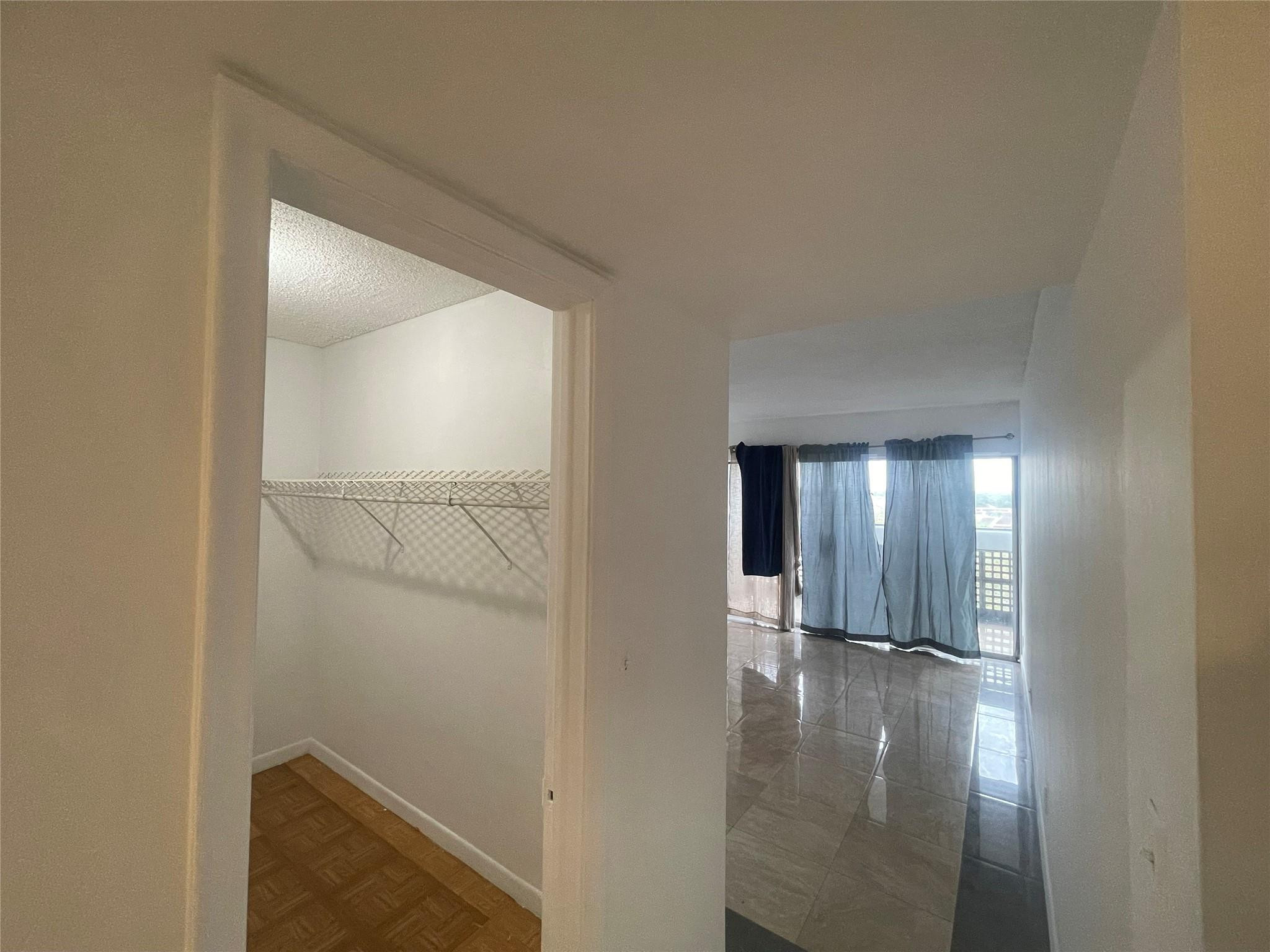 Lakes of Inverrary - Residential