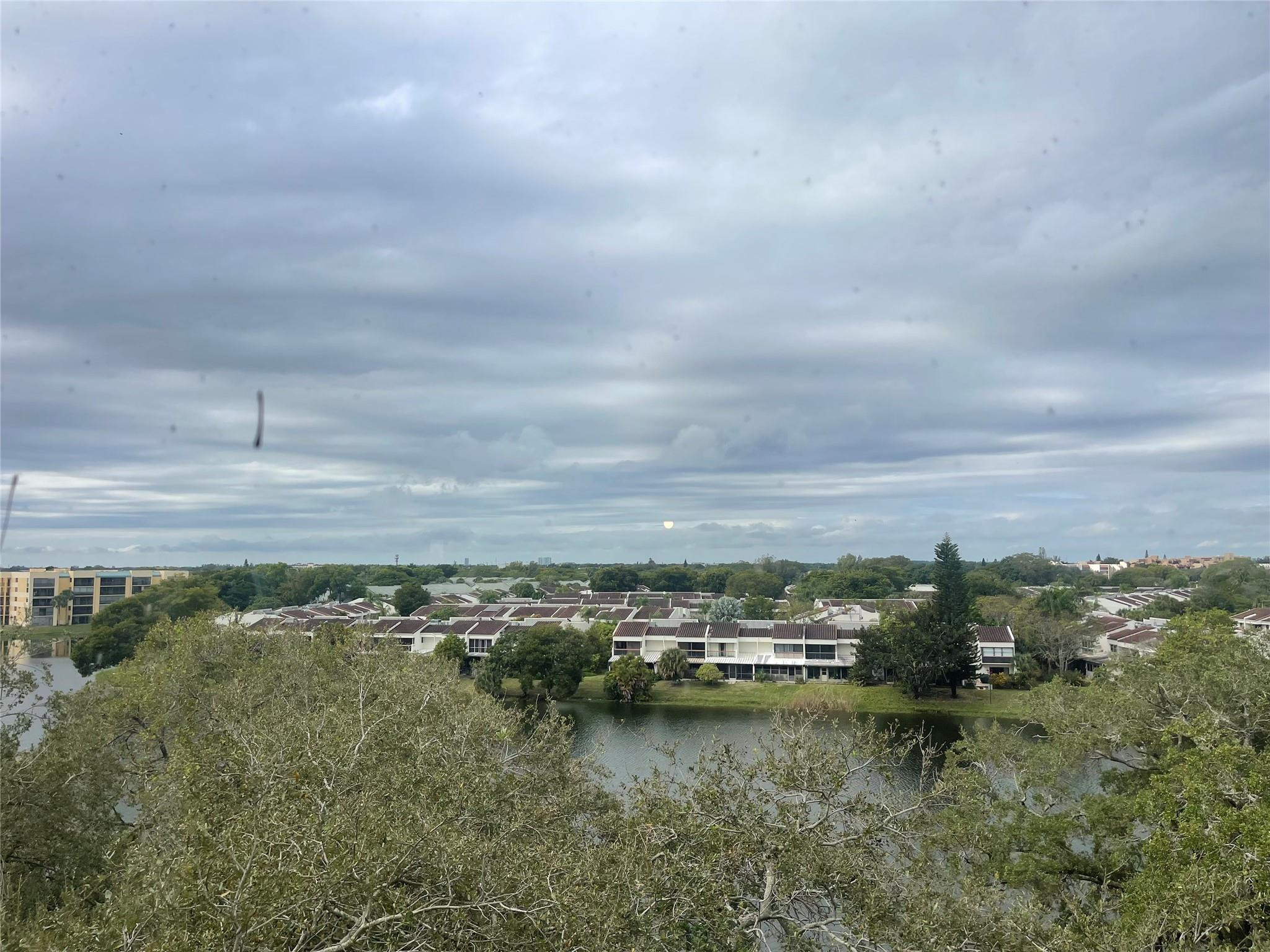 Lakes of Inverrary - Residential