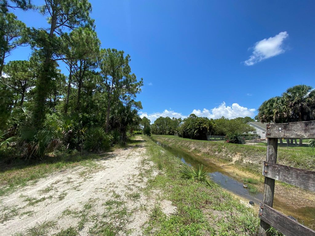 Photo of 17773 82, Loxahatchee, FL 33470 (MLS # R10728929)
