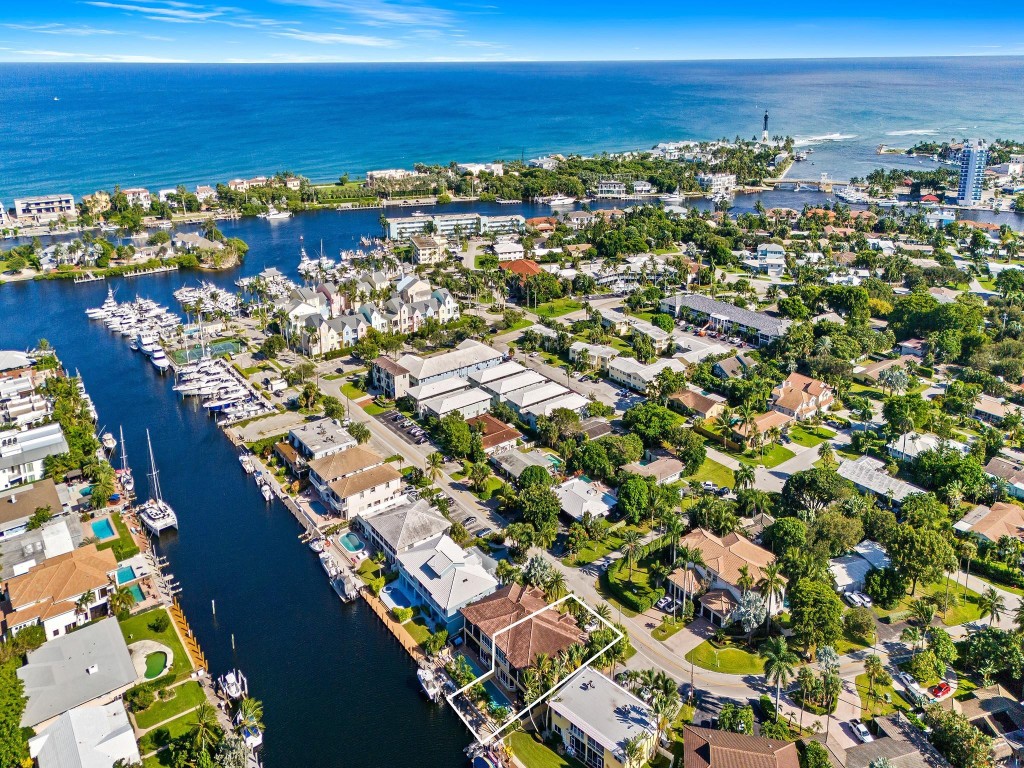 Lighthouse Point 3rd Sec - Residential