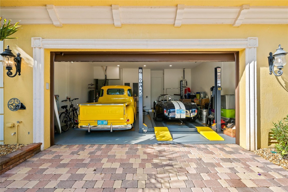 Lighthouse Point 3rd Sec - Residential