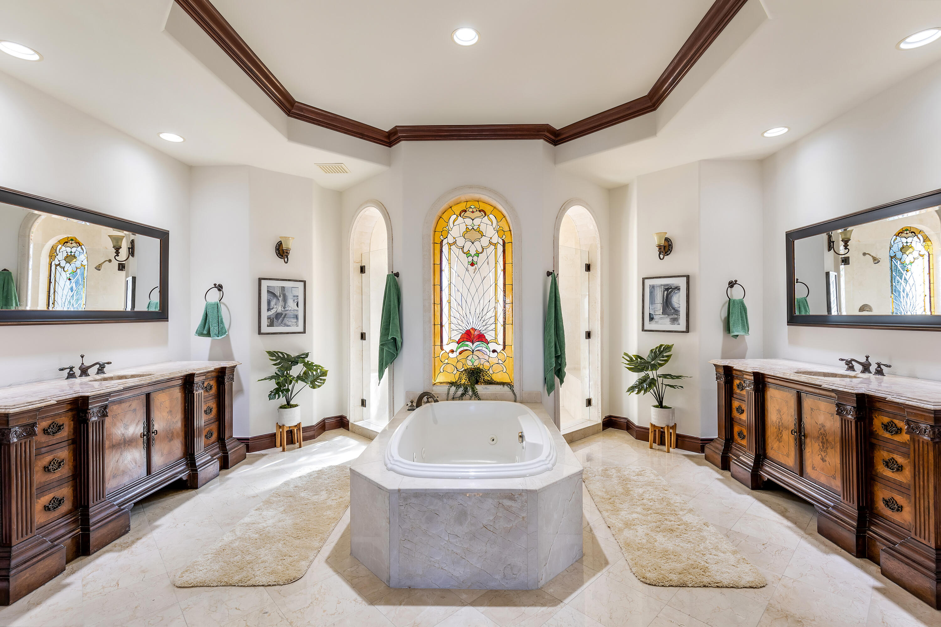 TROPIC ISLE - Residential