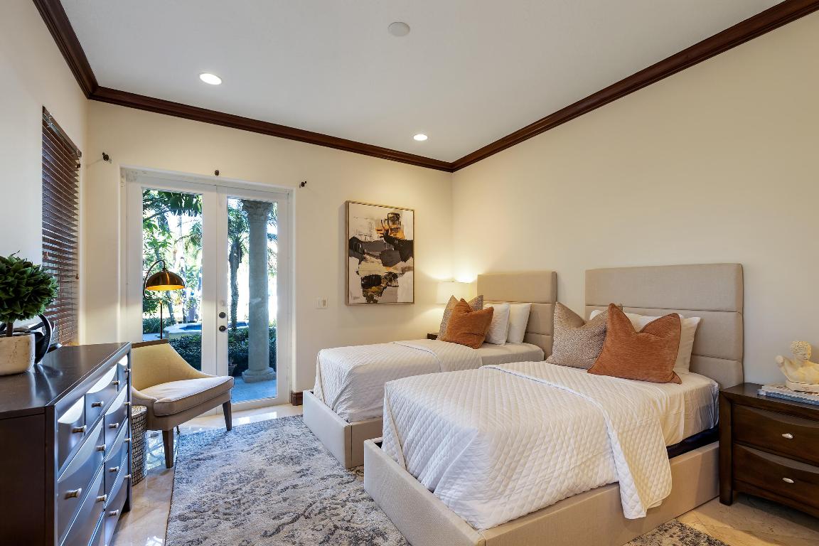 TROPIC ISLE - Residential