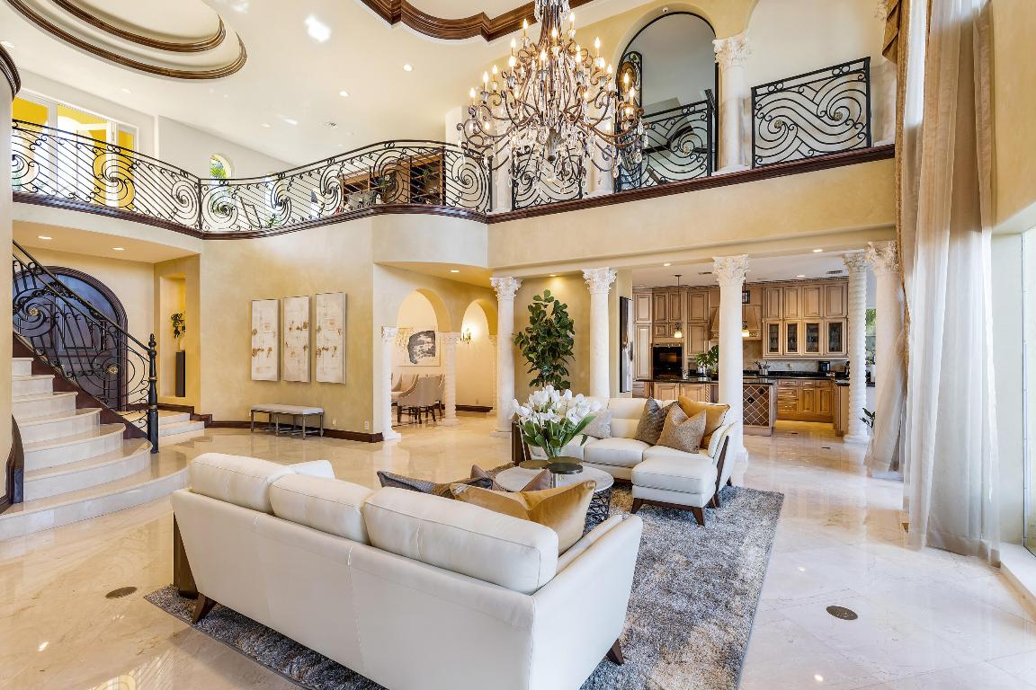 TROPIC ISLE - Residential