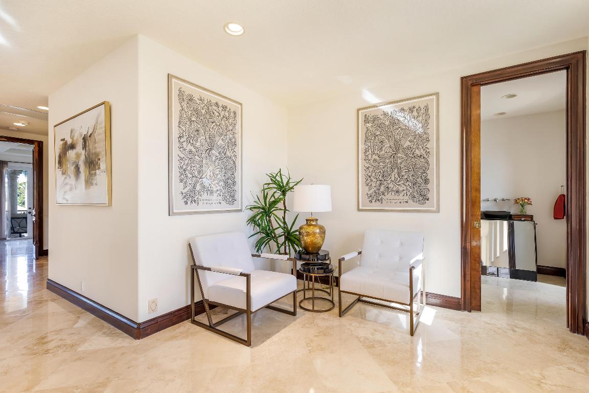 TROPIC ISLE - Residential