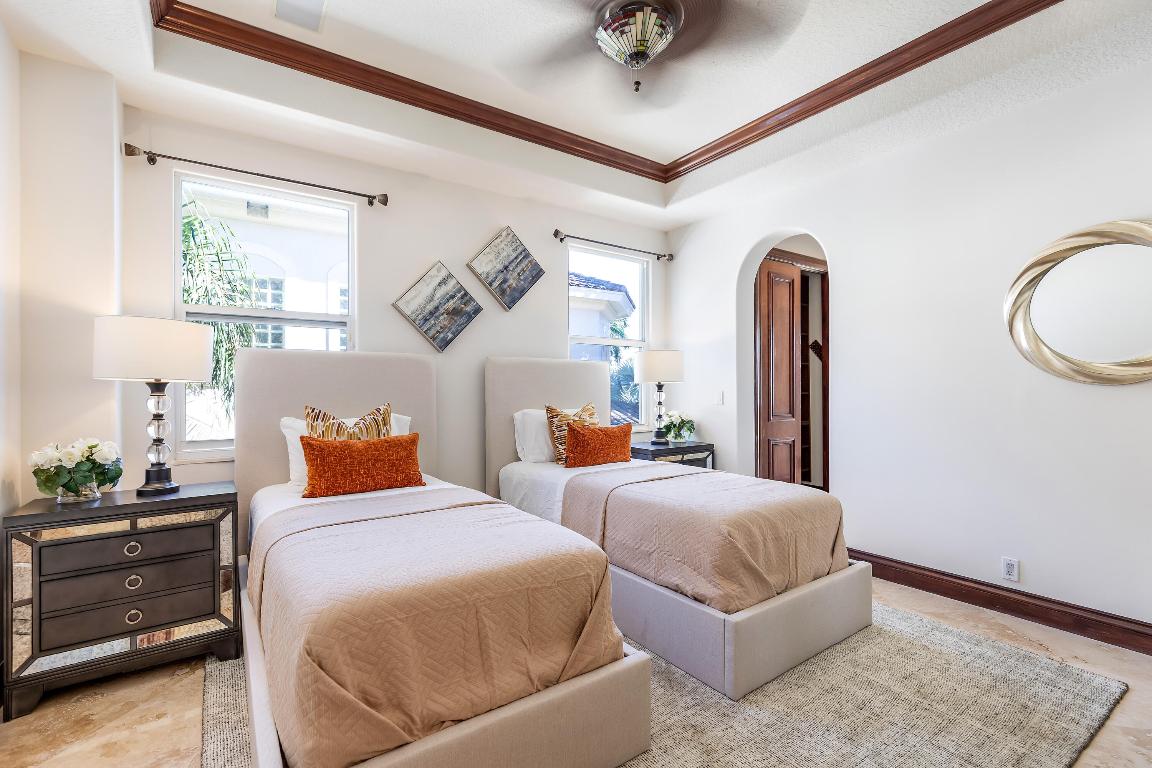 TROPIC ISLE - Residential