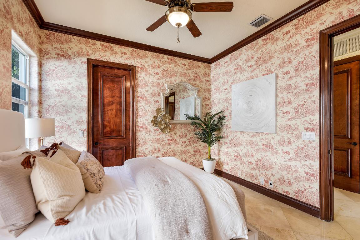 TROPIC ISLE - Residential