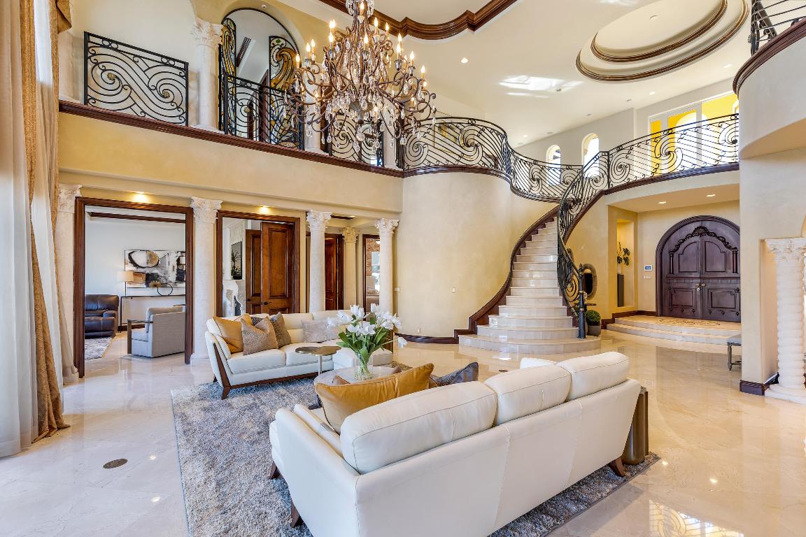 TROPIC ISLE - Residential