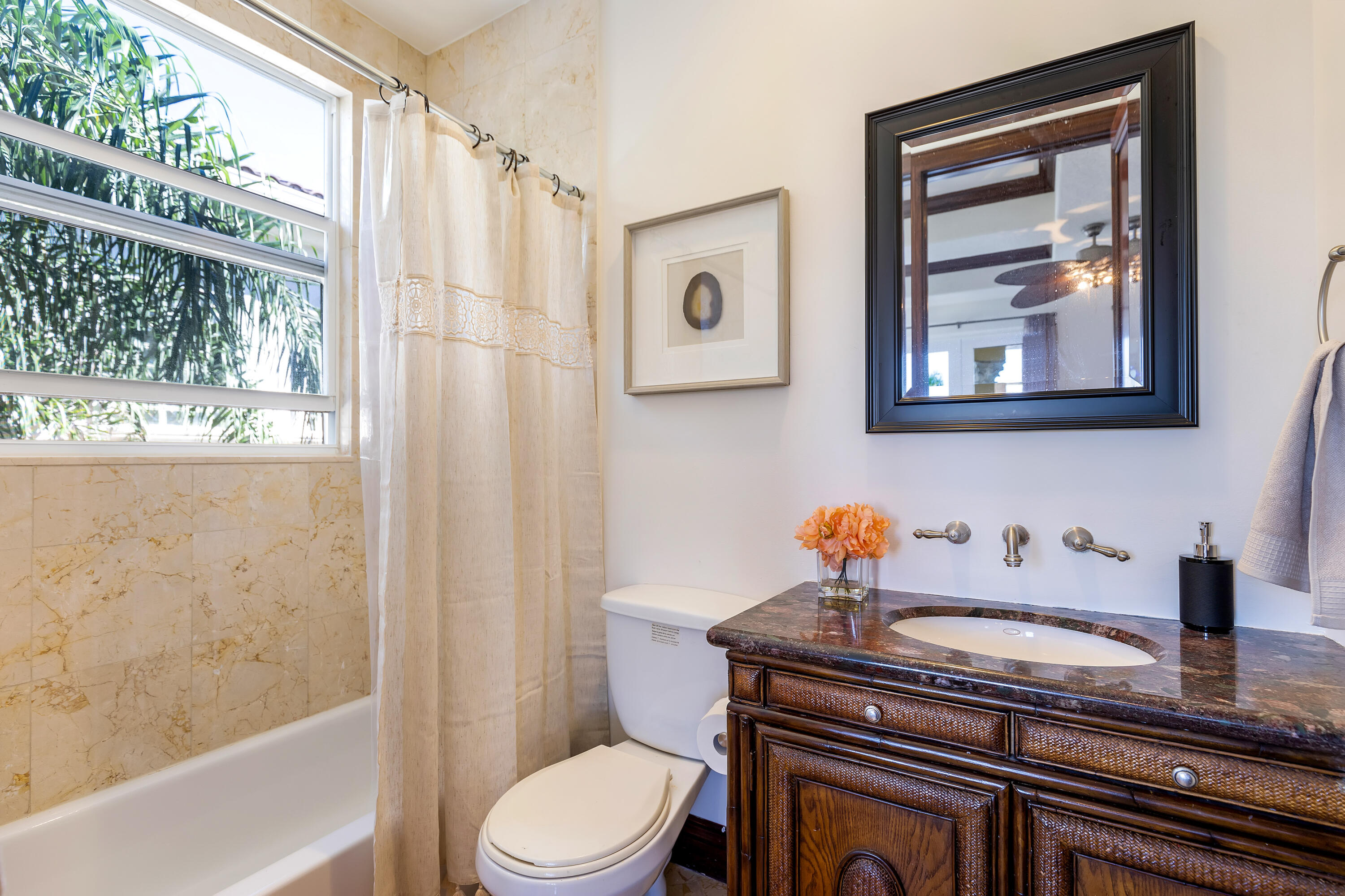 TROPIC ISLE - Residential