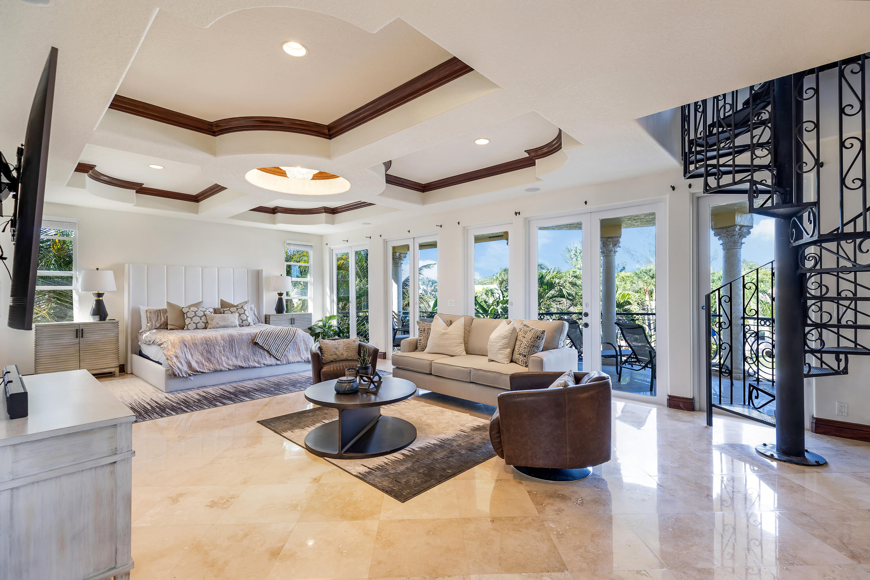 TROPIC ISLE - Residential