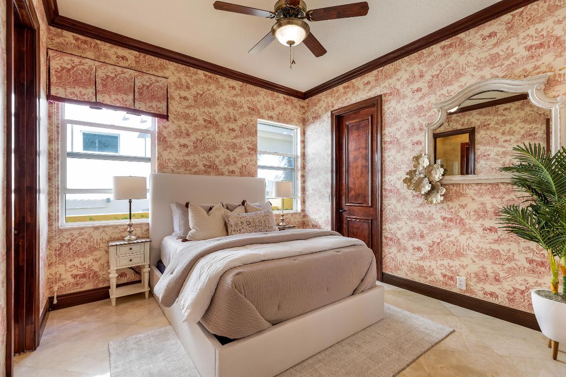 TROPIC ISLE - Residential