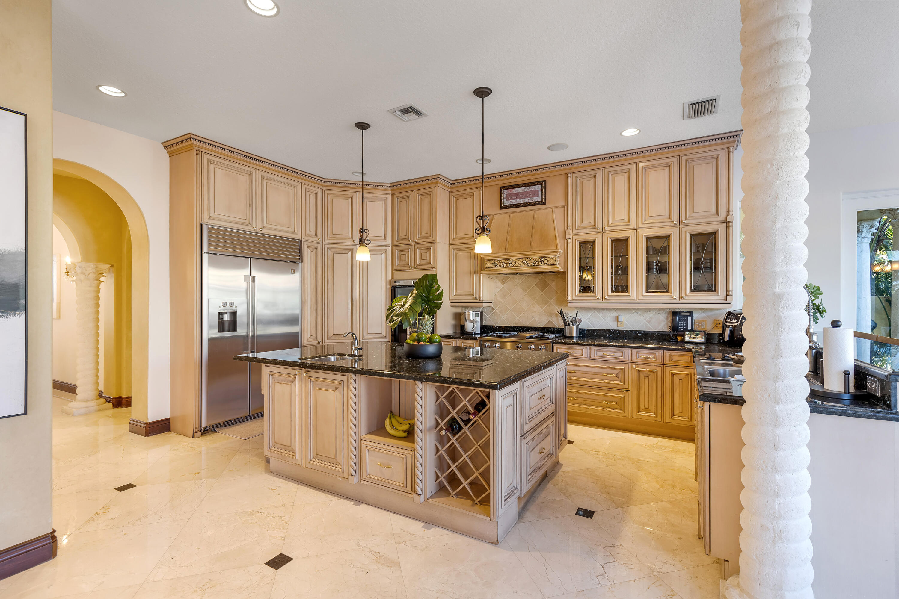 TROPIC ISLE - Residential