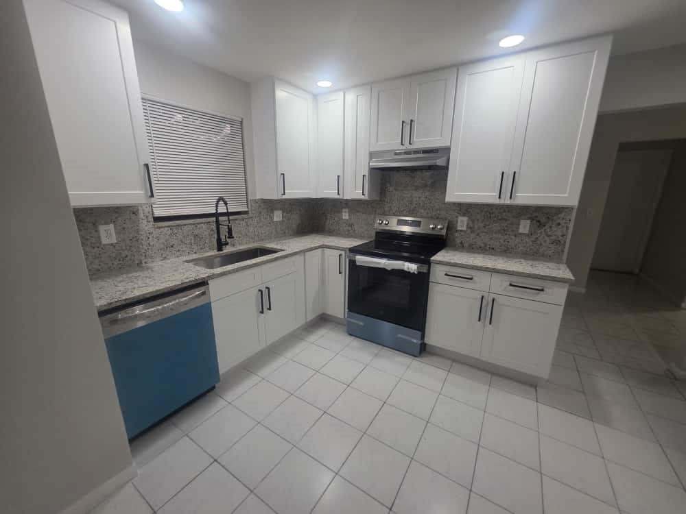 Glenwood Sub 69-33 B - Residential Lease